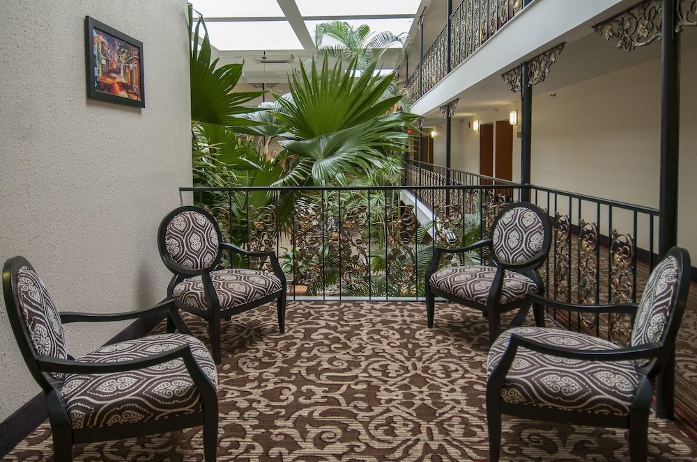 Governors Suites Hotel 38/47