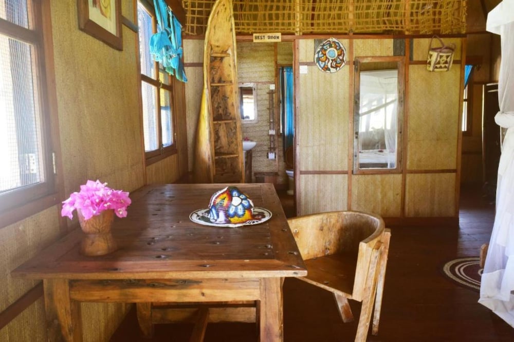 Pemba Lodge 49/50
