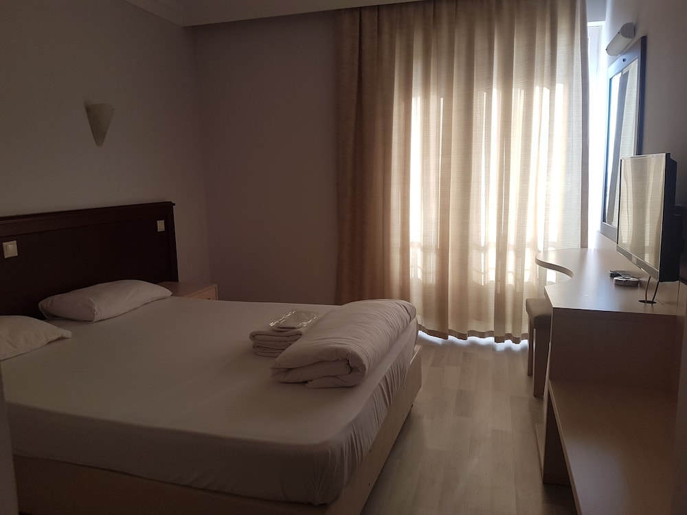 ROOM, DOUBLE OR TWIN BED, SEA VIEW