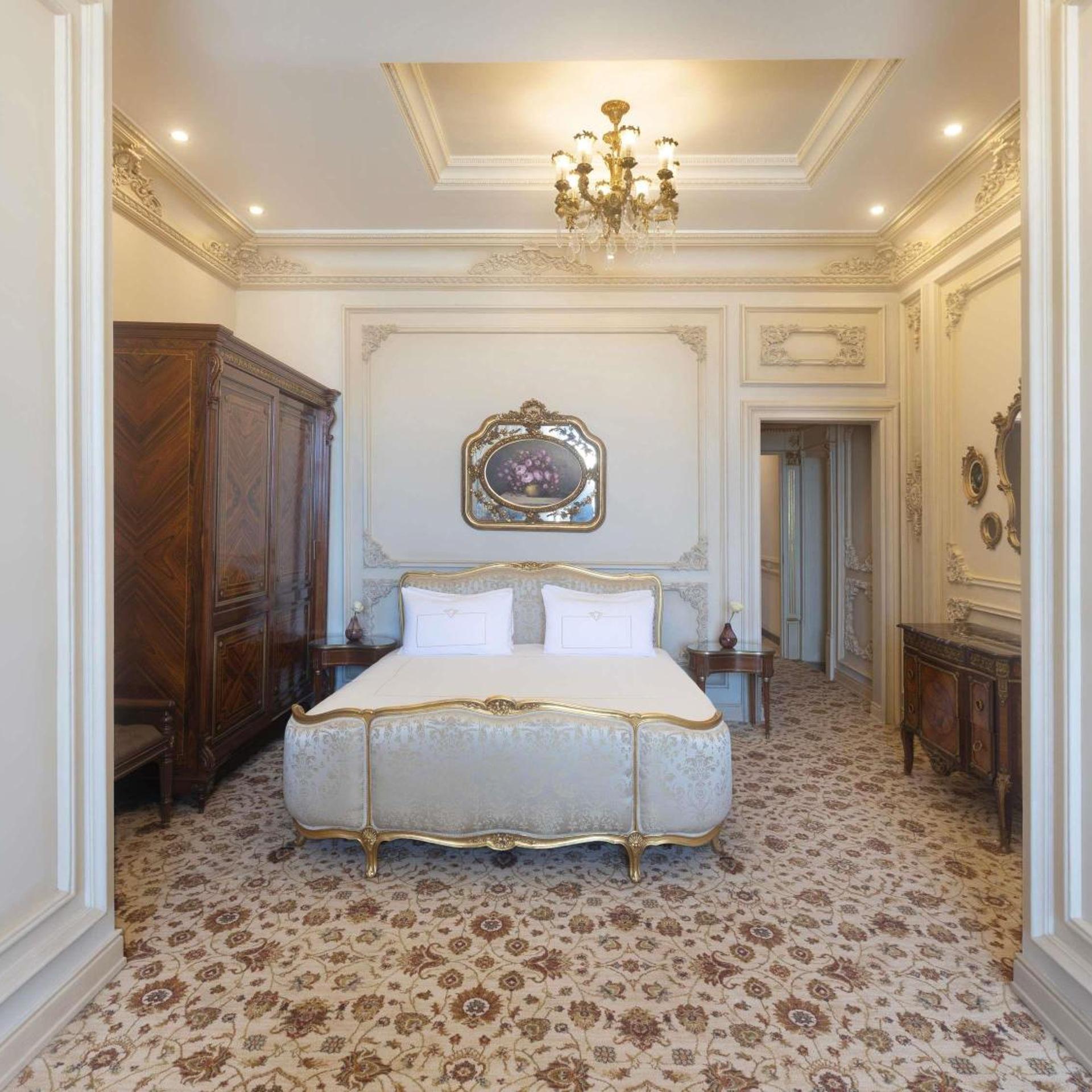 Palace Grand, Suite