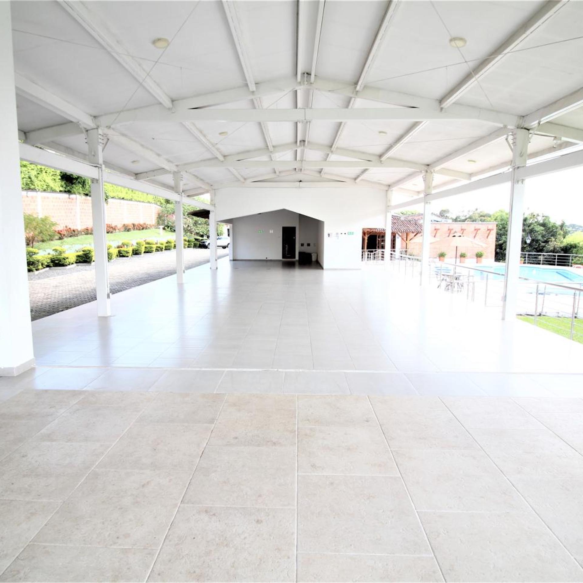 Amazilia Hotel 40/54