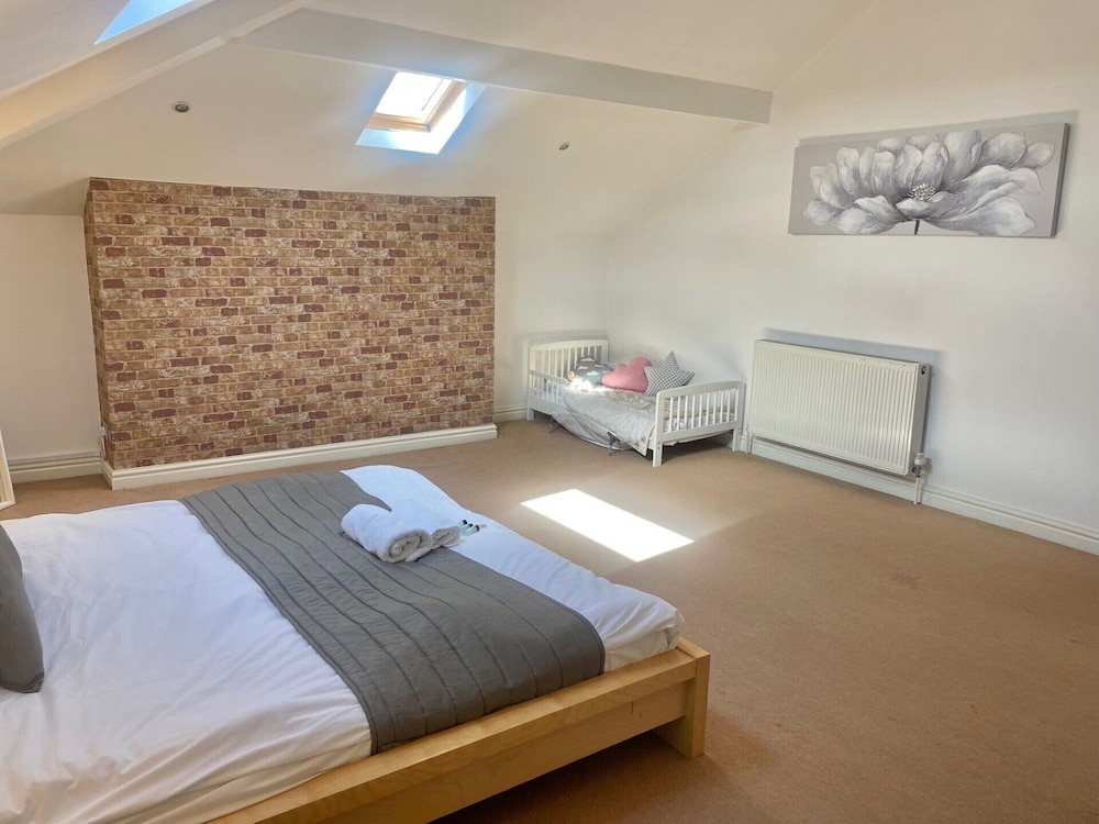 Beach House 3 Bed Penthouse Apartment 14/50