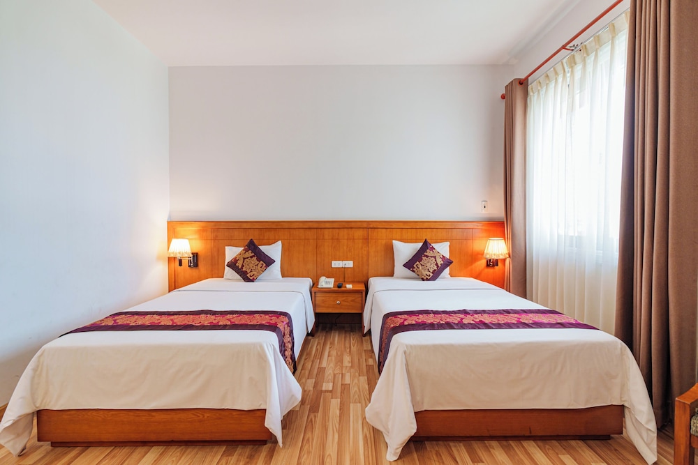T78 Hotel 16/45