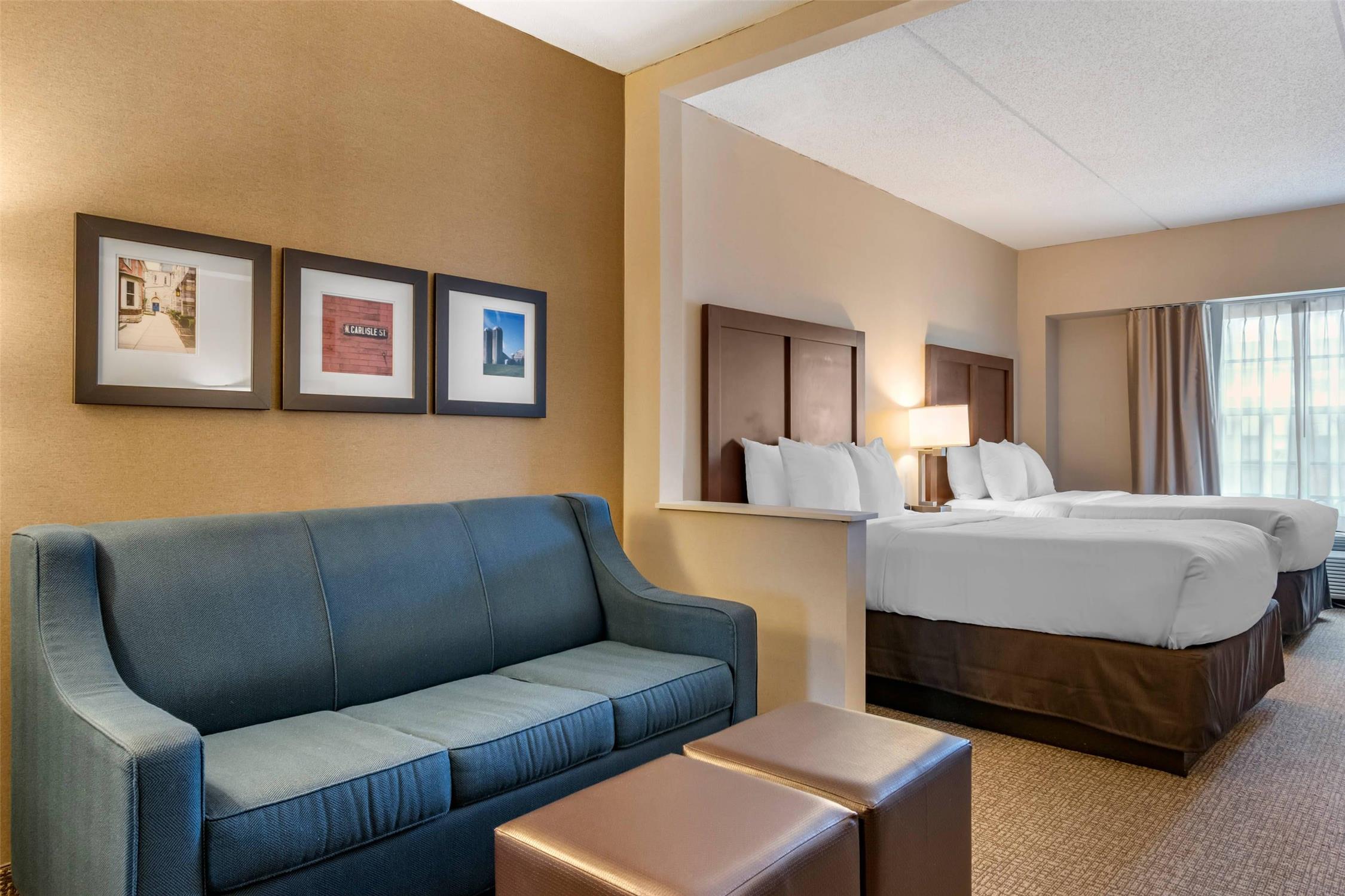 SUITE, 2 DOUBLE BEDS
