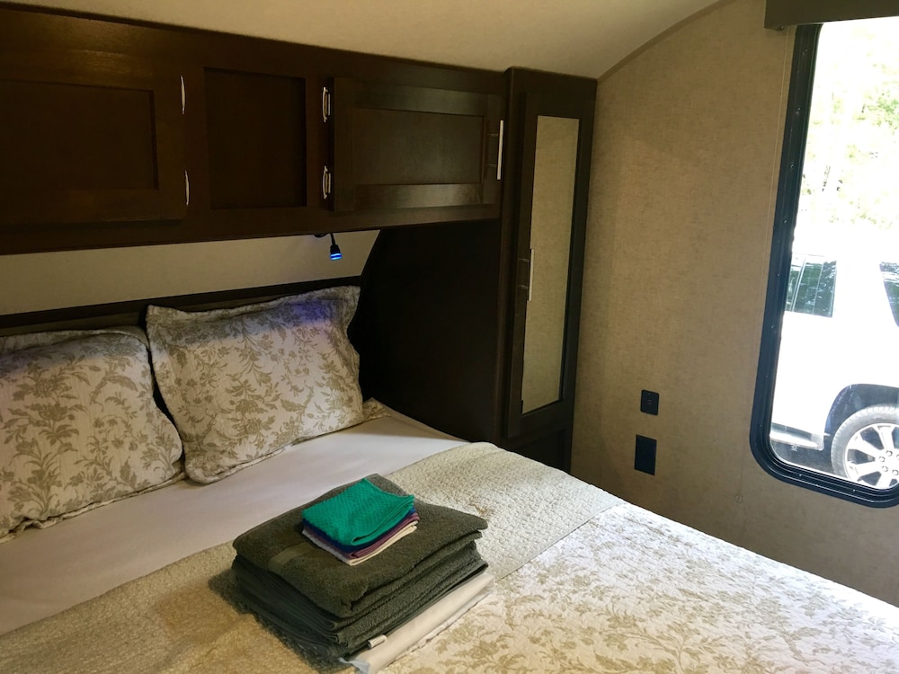 Enduro Rv Citrus Valley Resort 38/73