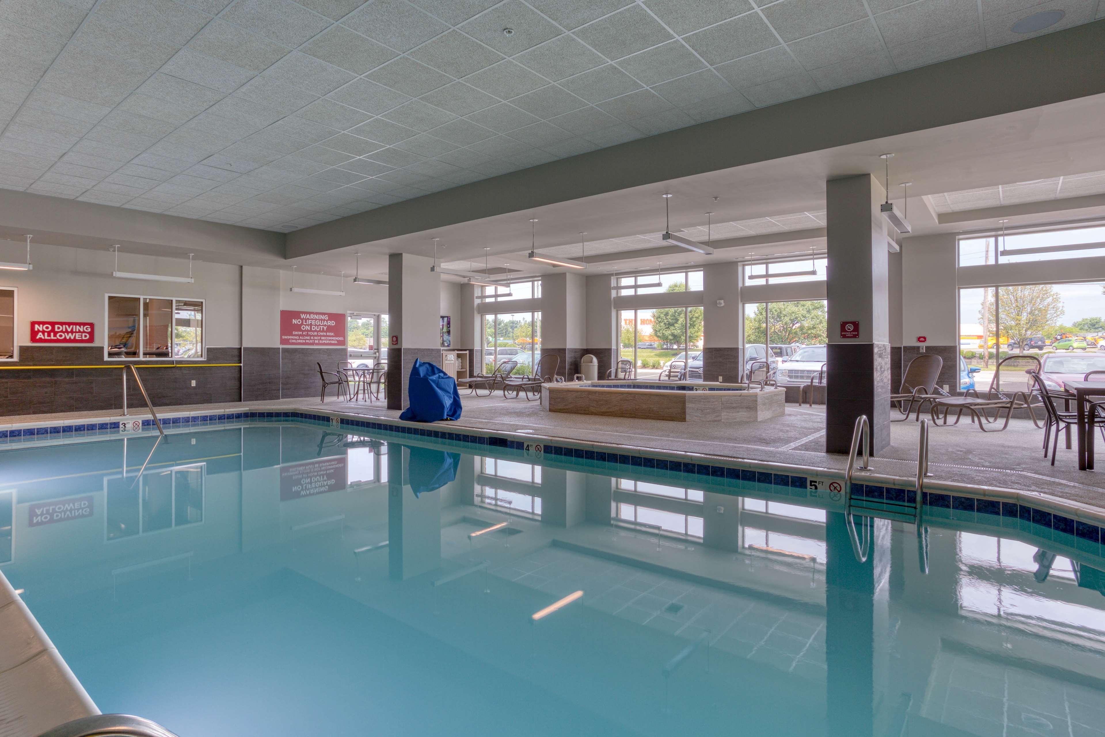 Drury Inn and Suites Cincinnati Northeast Mason 17/37