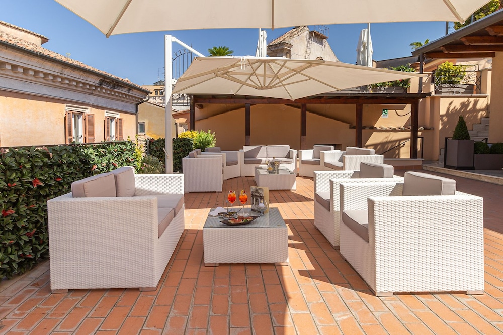 Harry's Bar Trevi Hotel & Restaurant 48/75