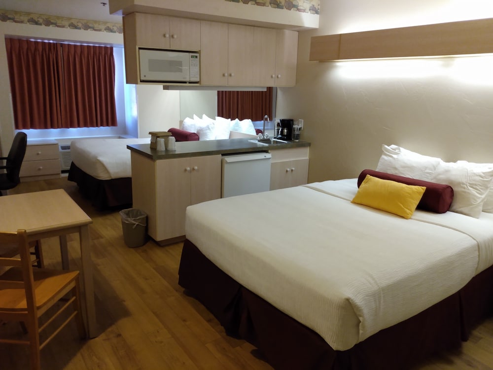 RIVER CANYON LODGE 21/57