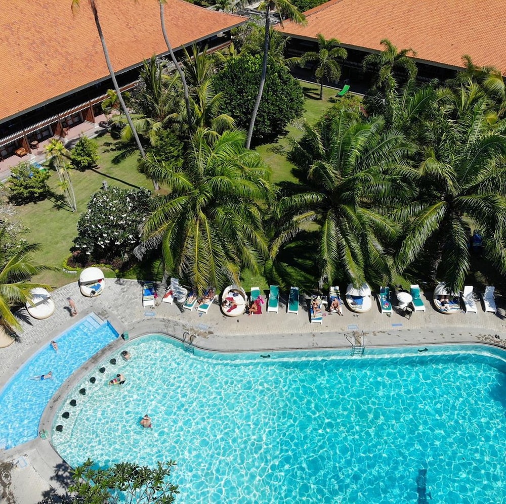Bali Beach Hotel 47/50