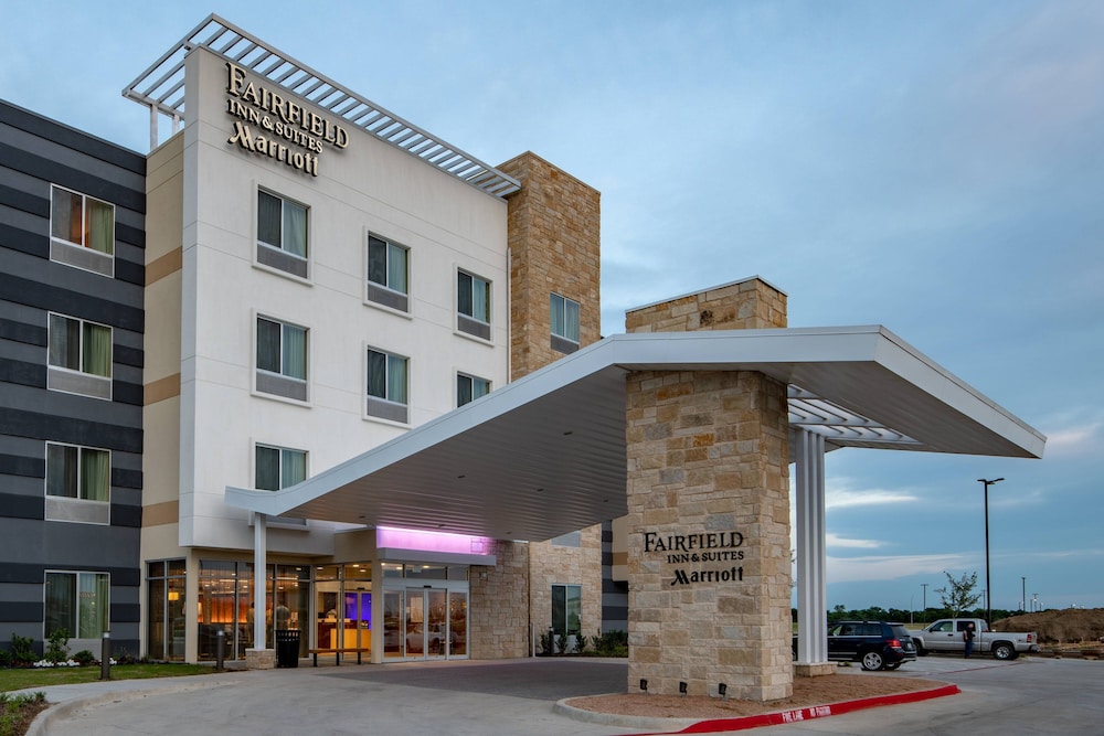 Fairfield Inn & Suites by Marriott Terrell 6/39