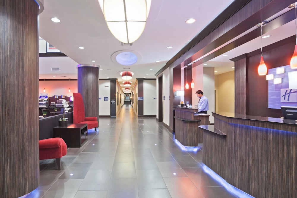Holiday Inn Express Amp Suites North Dallas At Preston 9/48