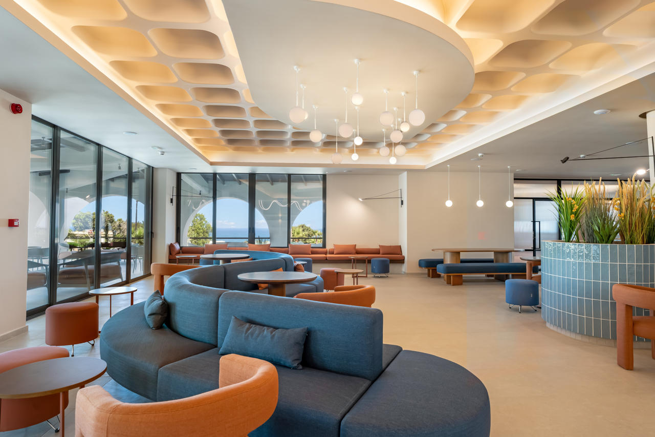 Kouros Palace Active Lifestyle Hotel 112/157