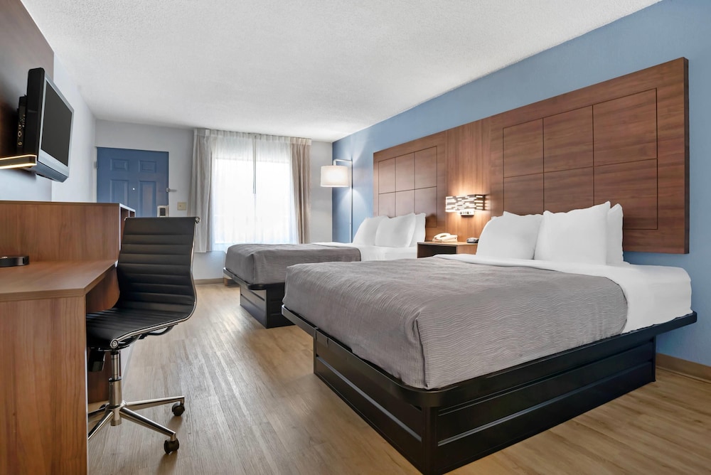 Quality Inn & Suites near Lake Eufaula 10/41