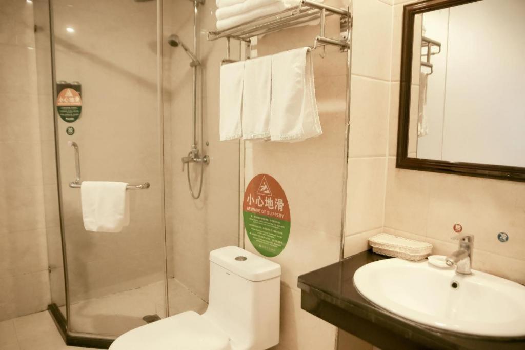 GreenTree Inn Shanxi Luliang Fengshan Road Central Park Express Hotel 38/48