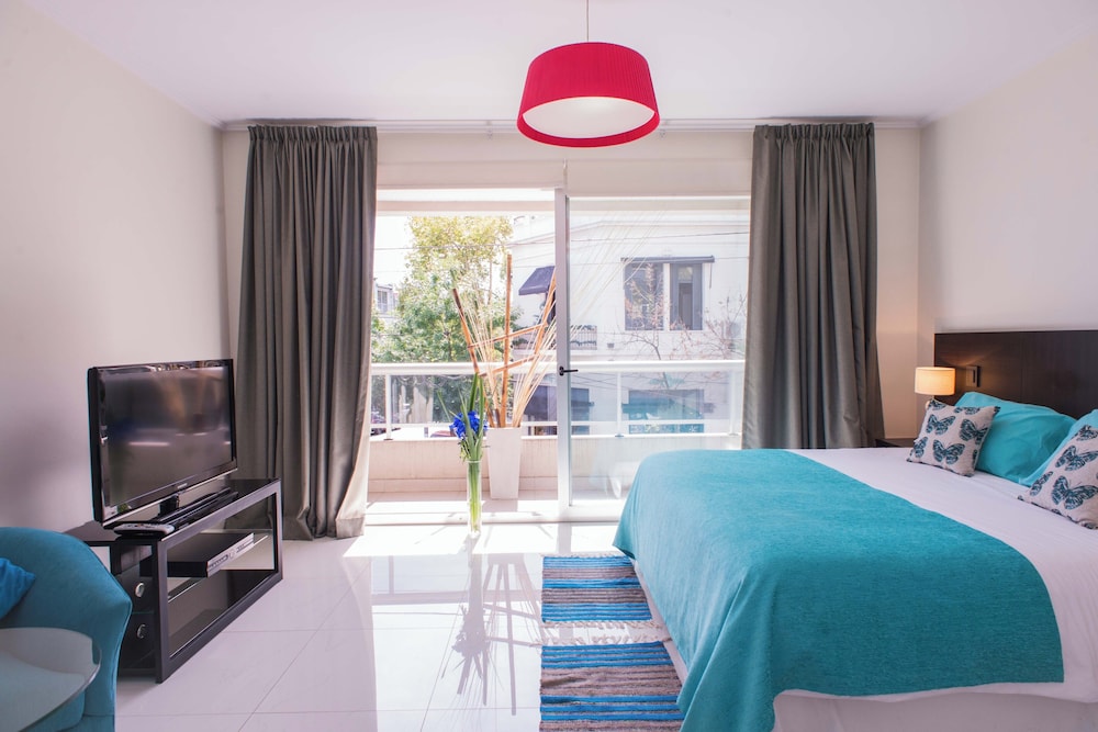 Soho Luxury Suites 18/99