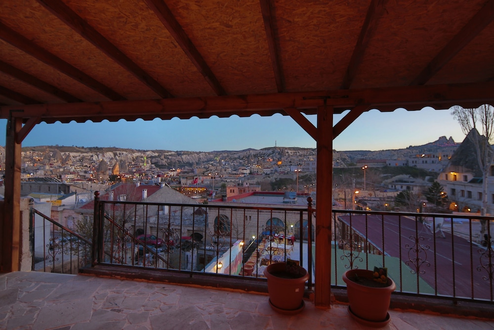 Goreme Valley Cave House 29/50