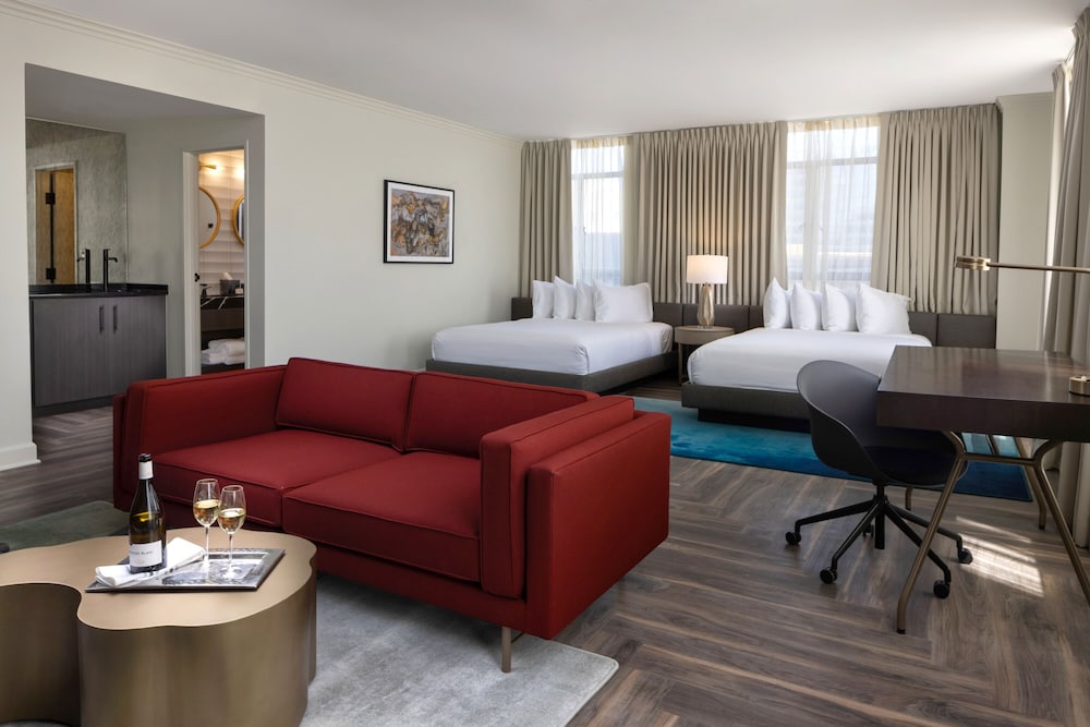Hotel Deco Omaha, Tapestry Collection by Hilton 48/64