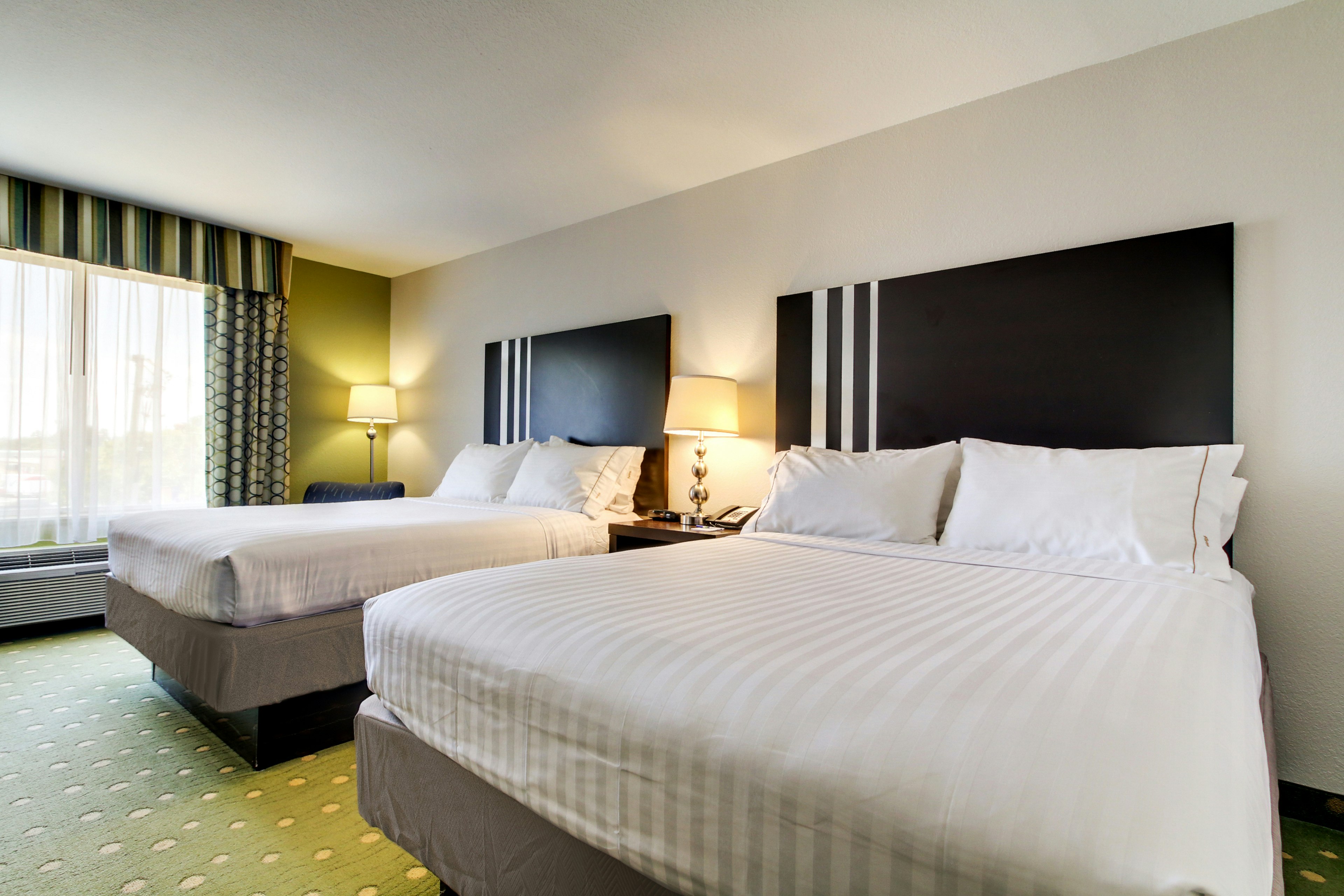 Holiday Inn Express Hotel Suites Live Oak 28/71