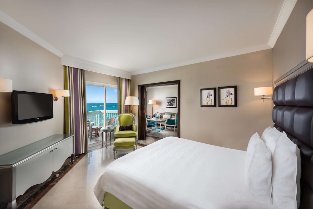 ROYAL, SUITE, KING BED, PANORAMIC SEA VIEW