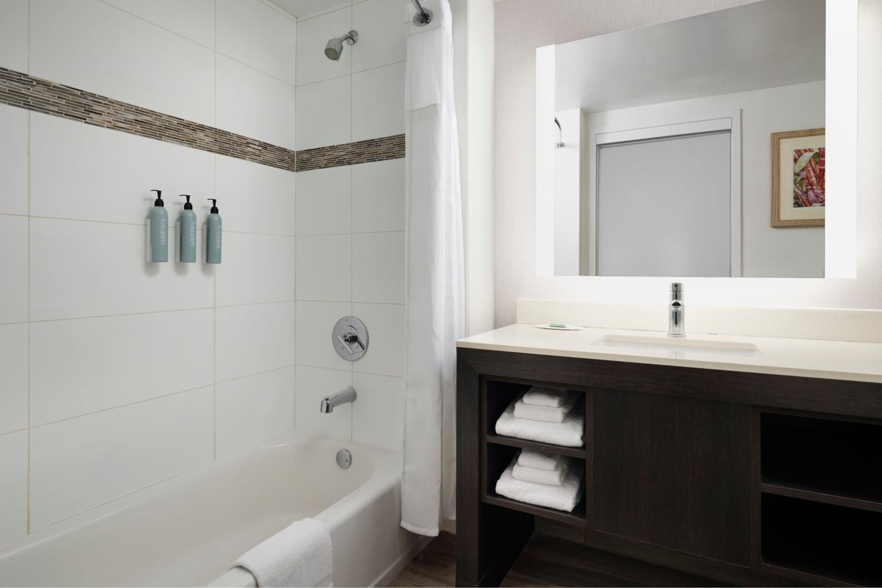 Suite, King Bed, Sofa, Accessible, Residence Inn Miami Beach Surfside 7/10