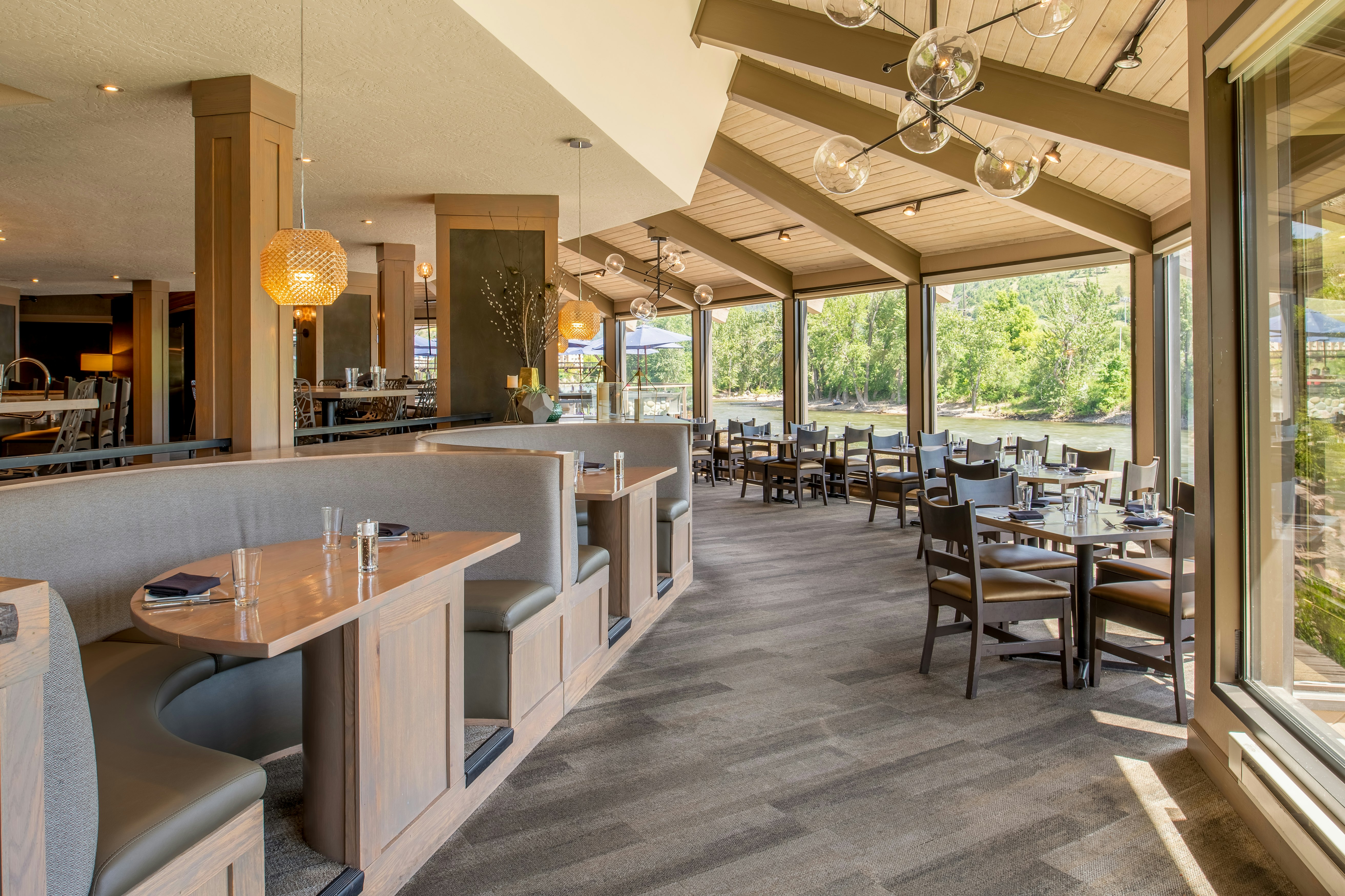 Edgewater Missoula, Tapestry Collection by Hilton 33/43