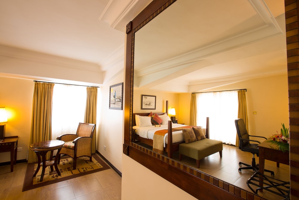 The African Regent Hotel 33/71