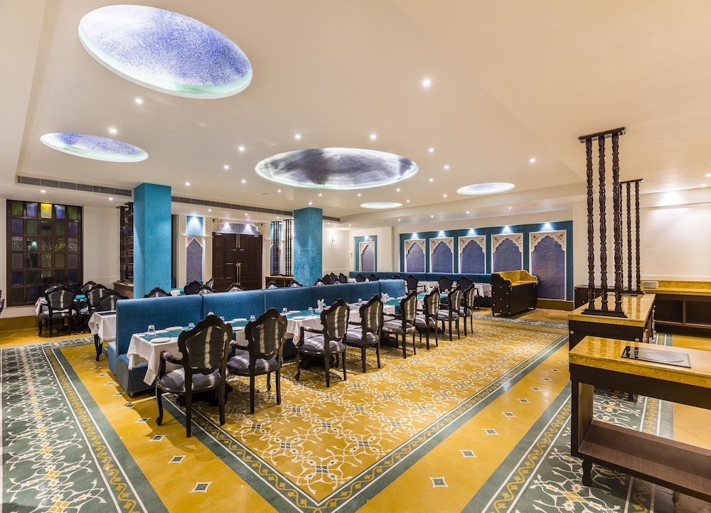 Sairafort Sarovar Portico 24/33