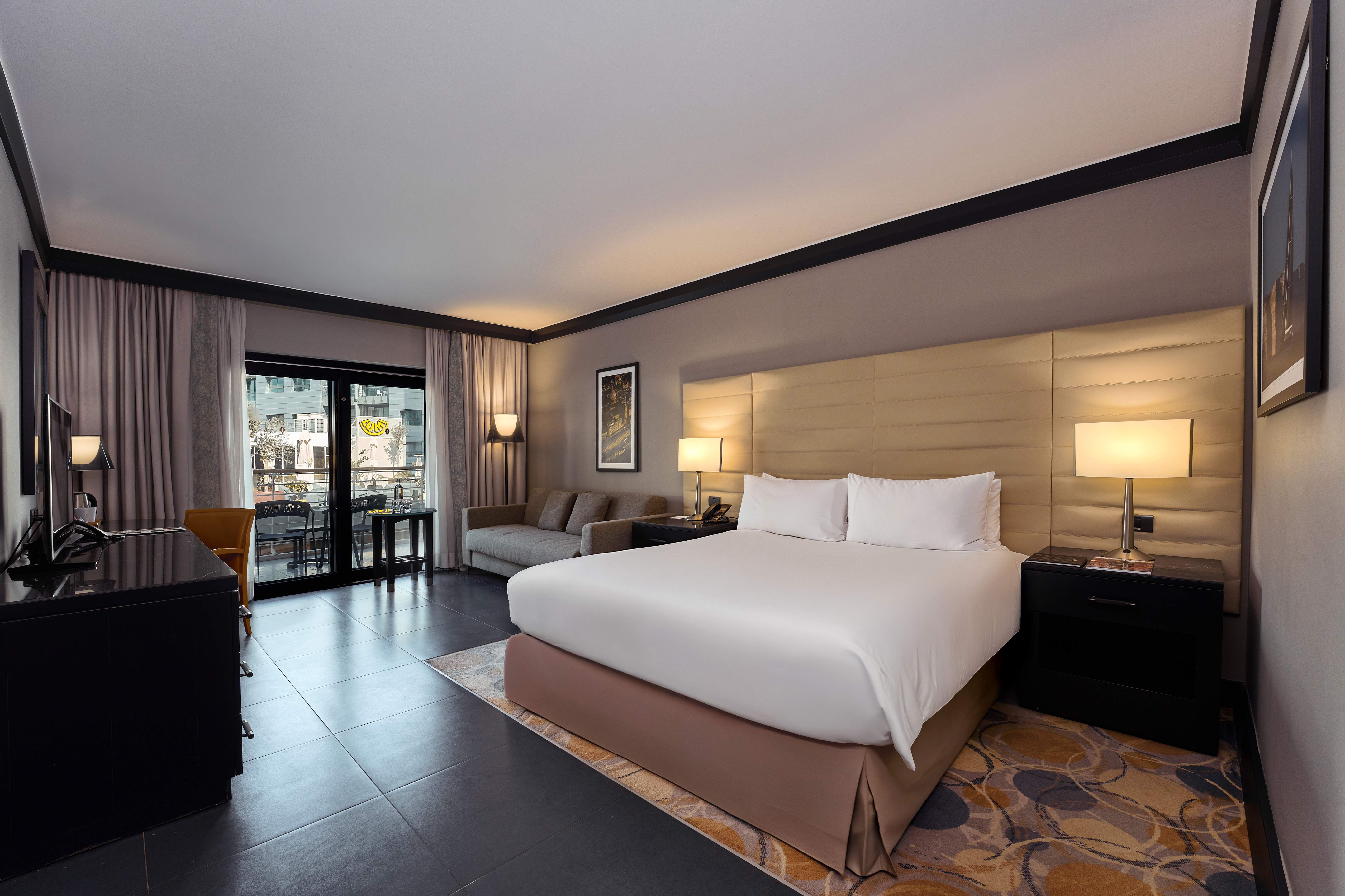 Opal, Premium, King Bed, City View, Lounge Access