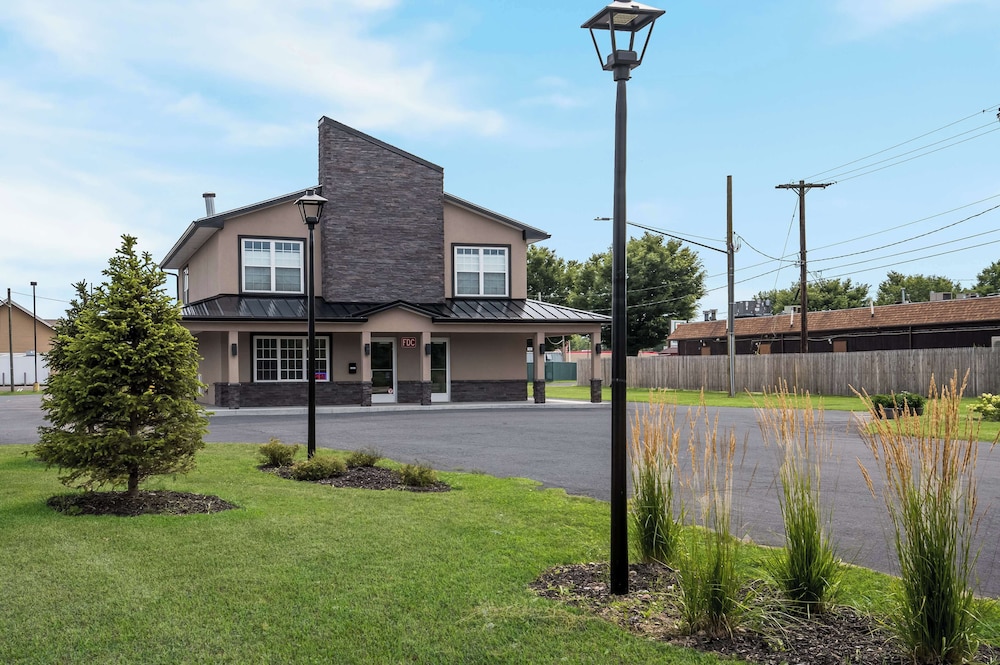 Americas Best Value Inn Farmington 27/30