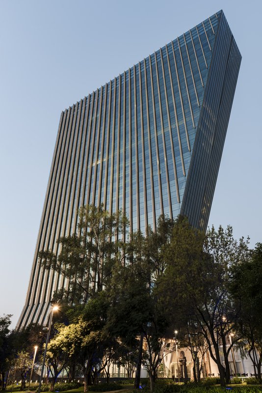 ALEXANDER HOTEL 4/60