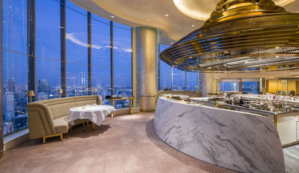 Lebua At State Tower Hotel 24/50
