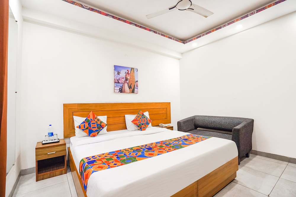 Fabhotel Nstay 32 18/30
