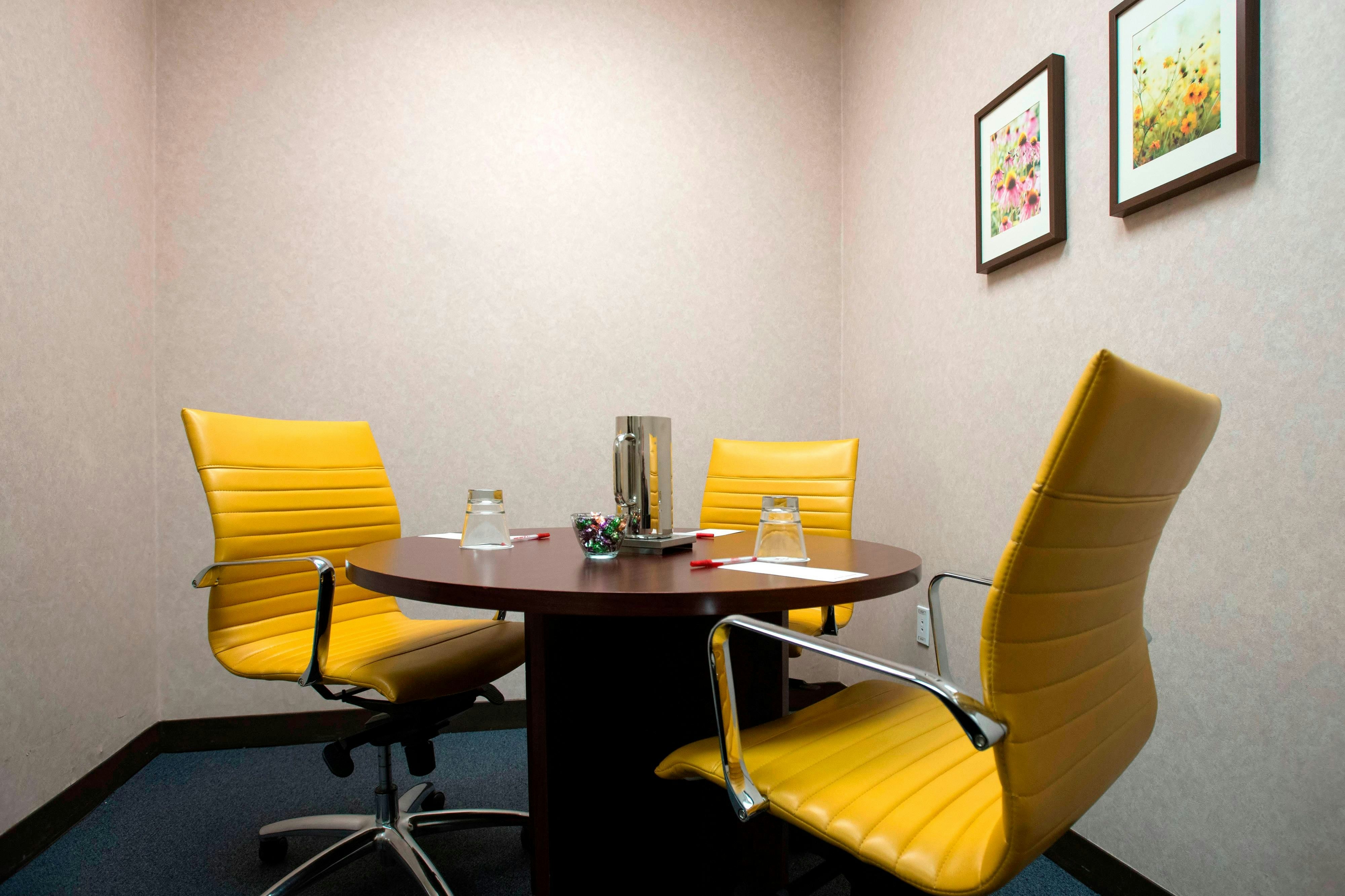 Newark Liberty International Airport Marriott 33/45