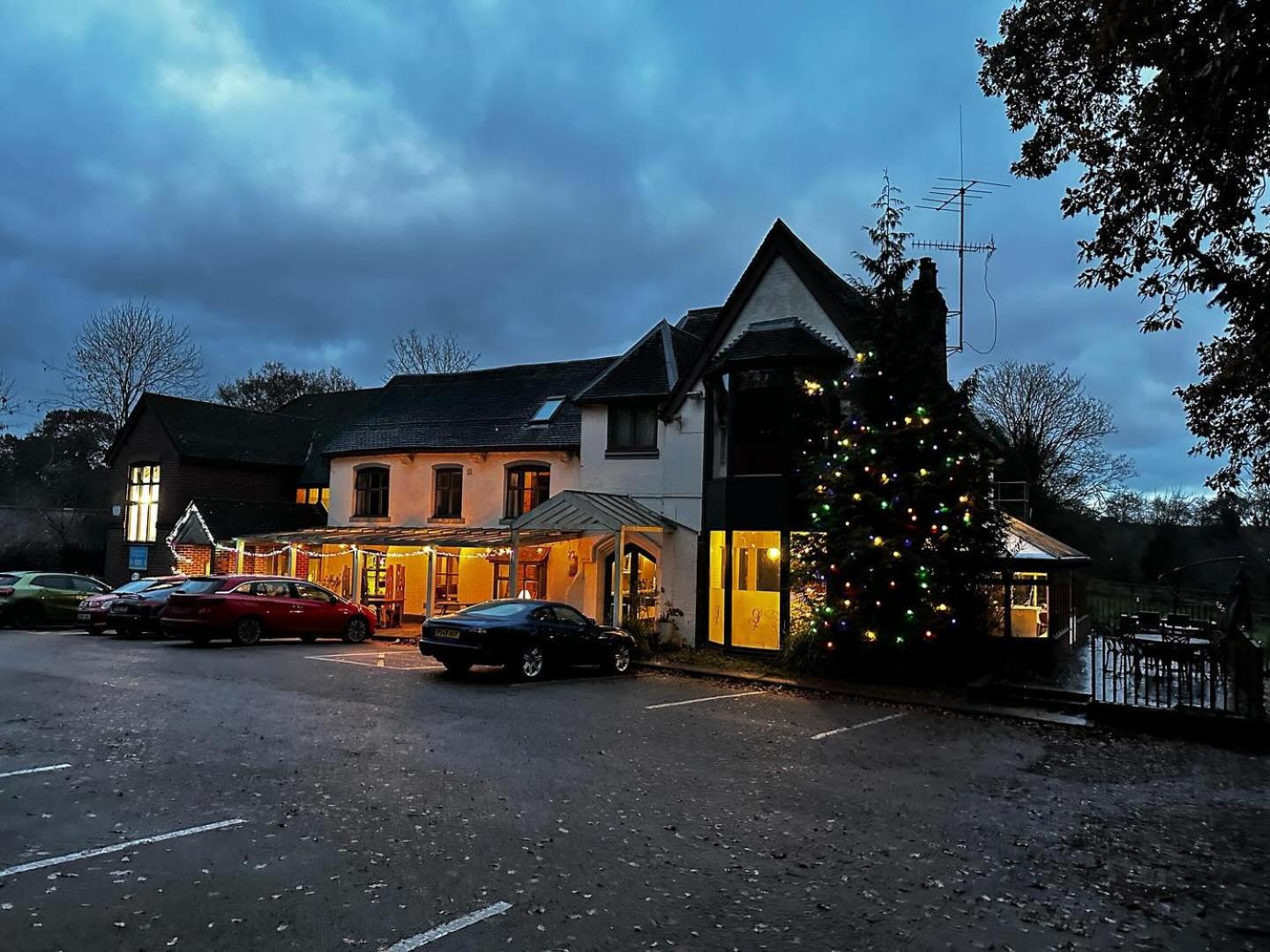 The Jacobean Hotel 45/58