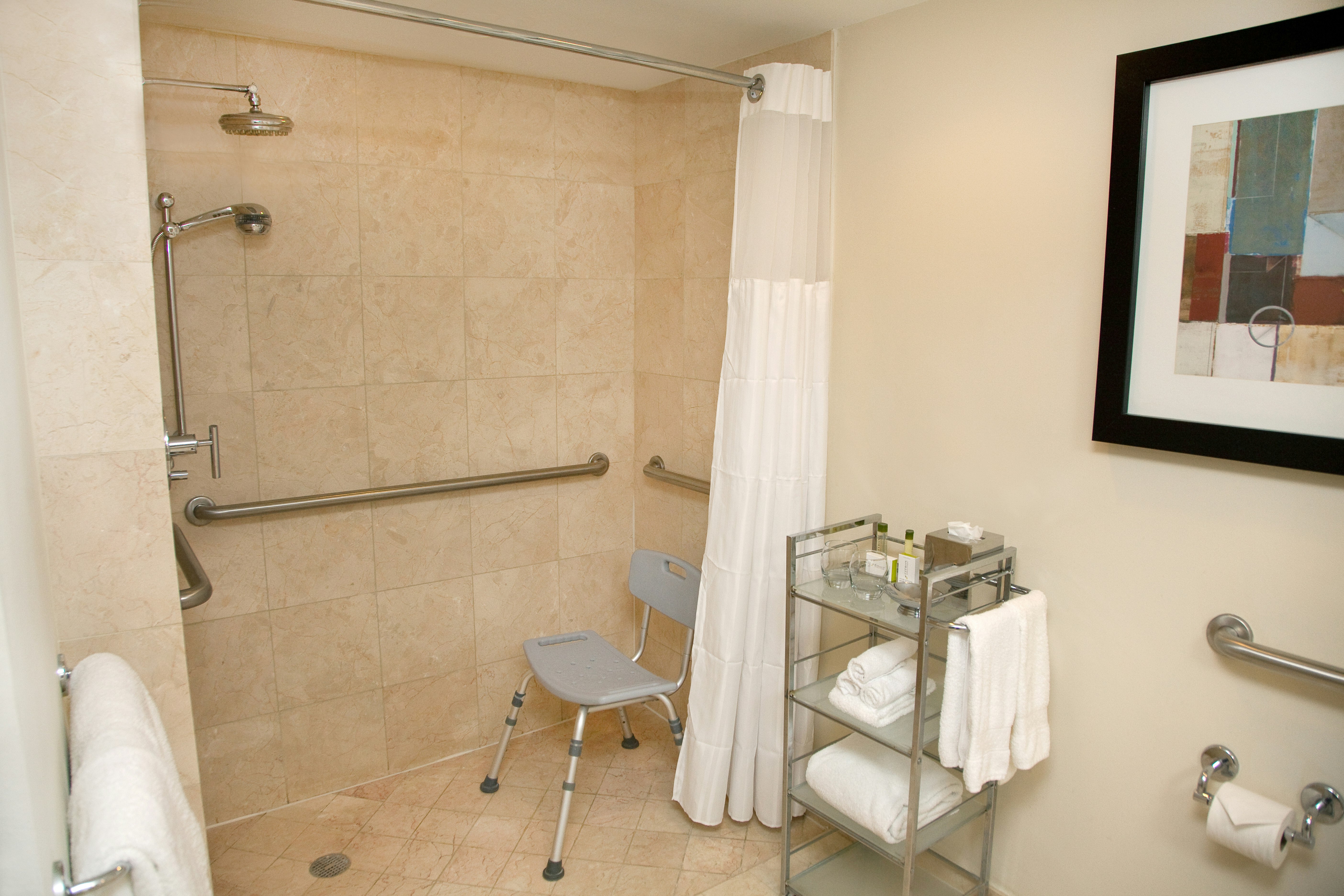 GALLERYone - a DoubleTree Suites by Hilton Hotel 80/81