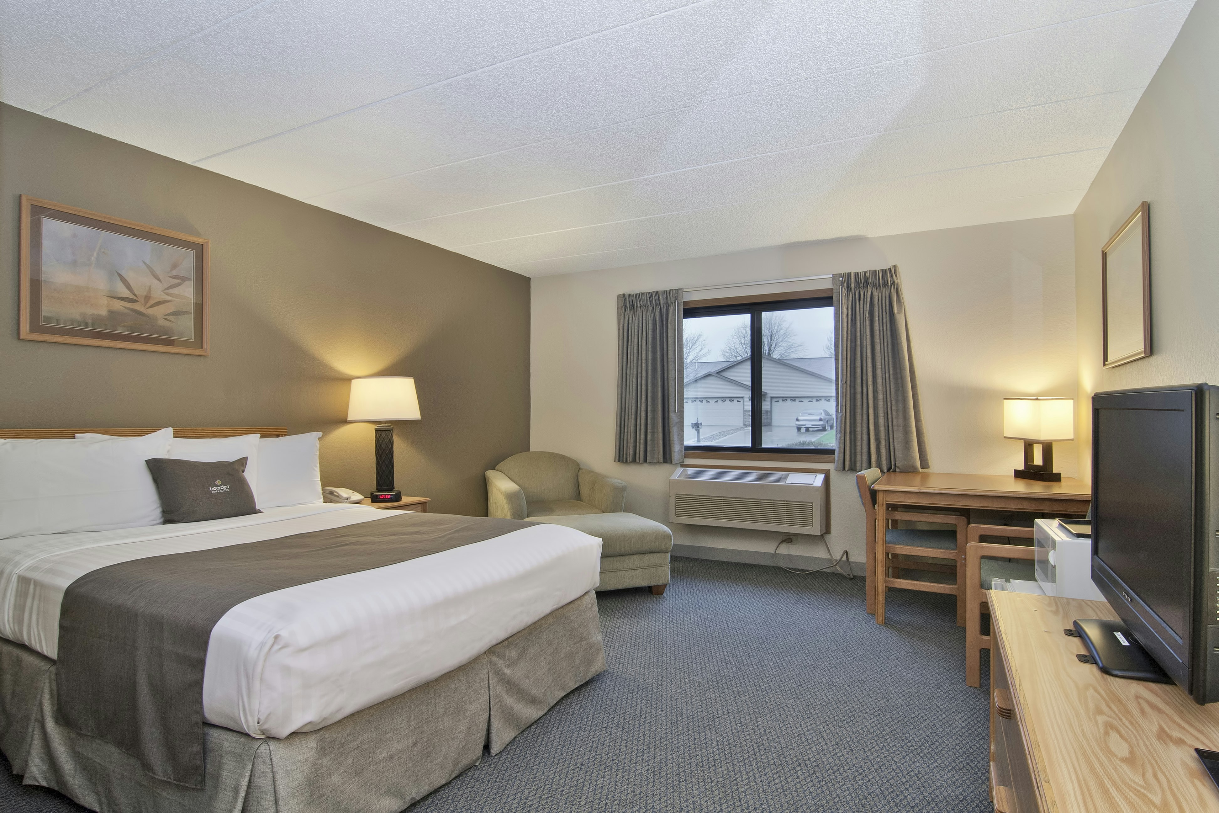 Boarders Inn Suites Faribault Mn 15/80