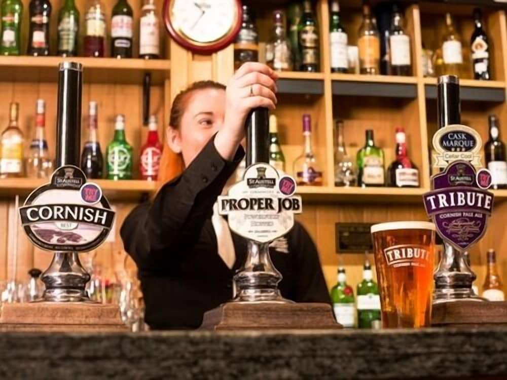 The White Hart Hotel 15/40