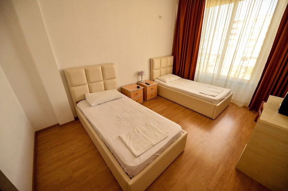 Hotel Argenti Shkoder 21/48