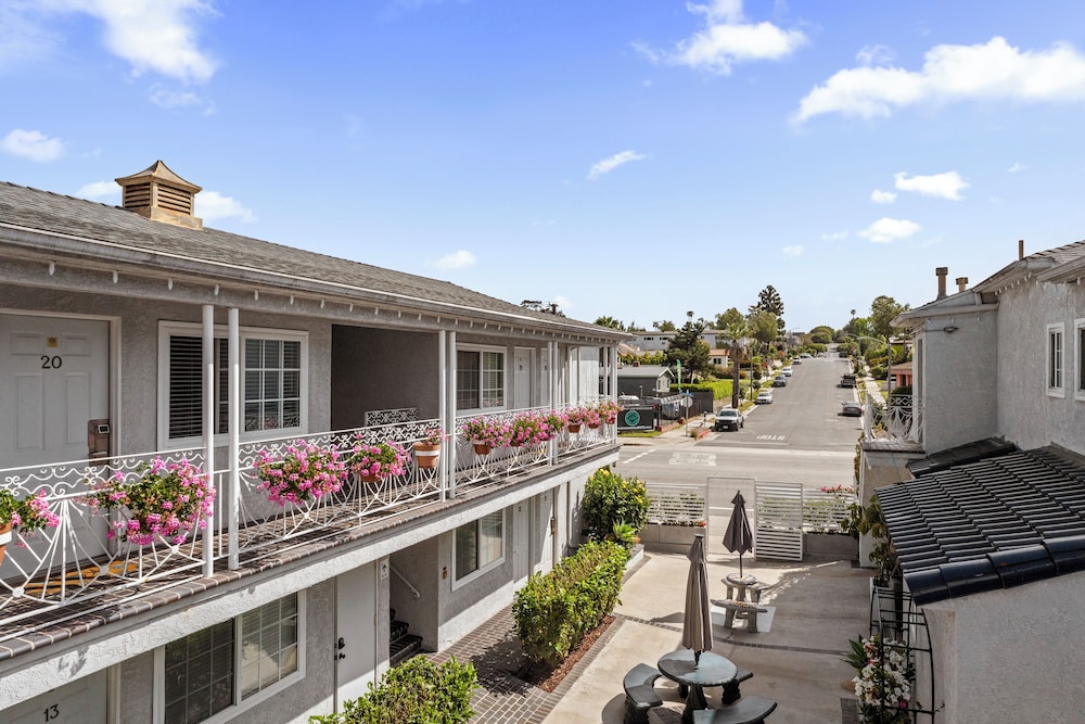 Ocean Park Inn 5/35