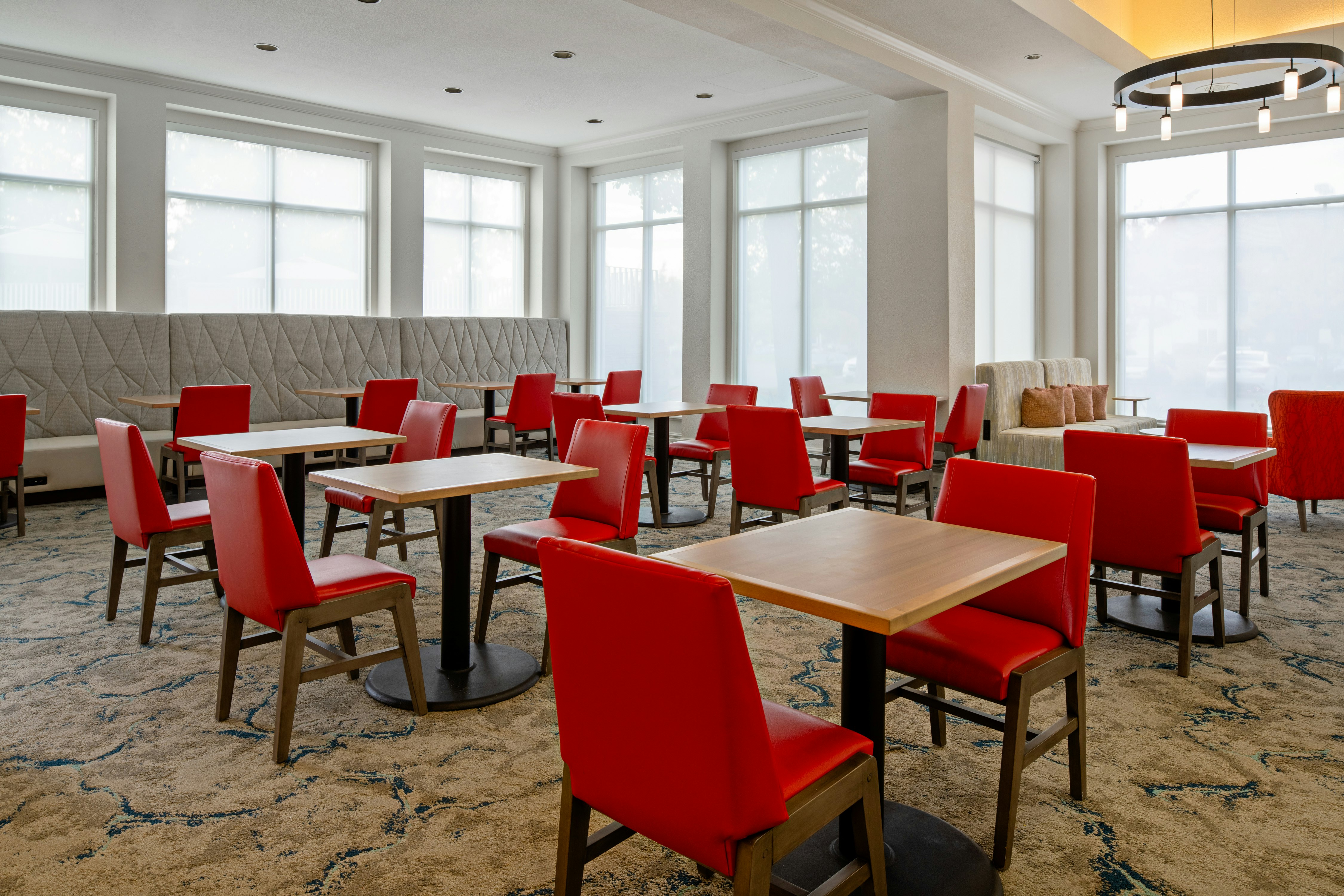 Hilton Garden Inn Roseville 36/50