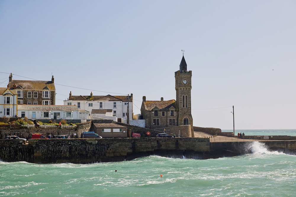 Harbour Inn 43/48