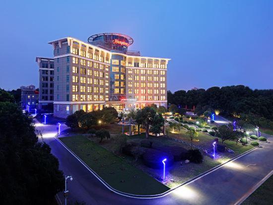 Hampton by Hilton Wuhan Tianhe Airport East photo2