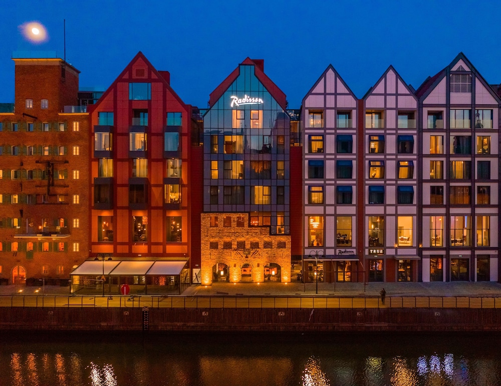Radisson Hotel And Suites Gdansk 73/75