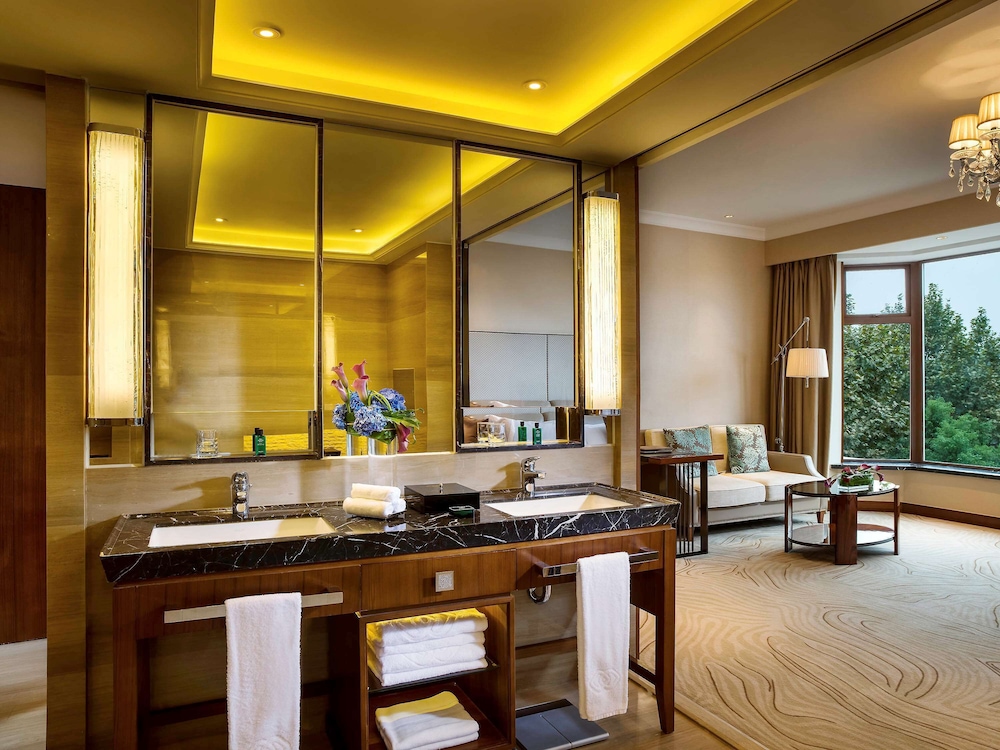 Sofitel Hangzhou Westlake 58/72
