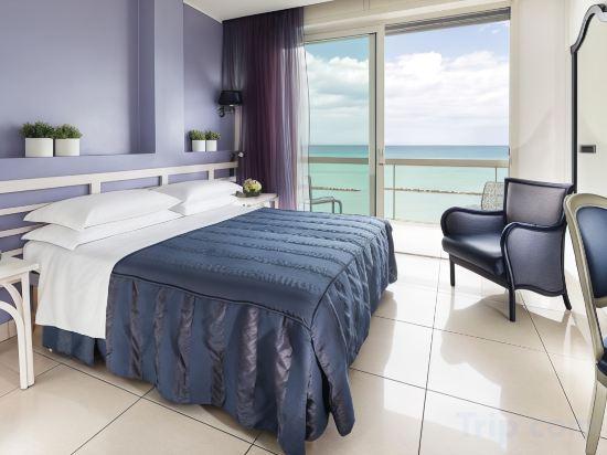 Room, Double Bed