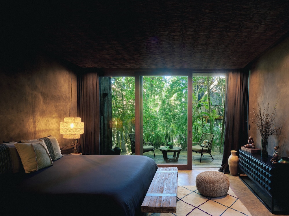 PREMIER, SUITE, OCEAN FRONT, PLUNGE POOL