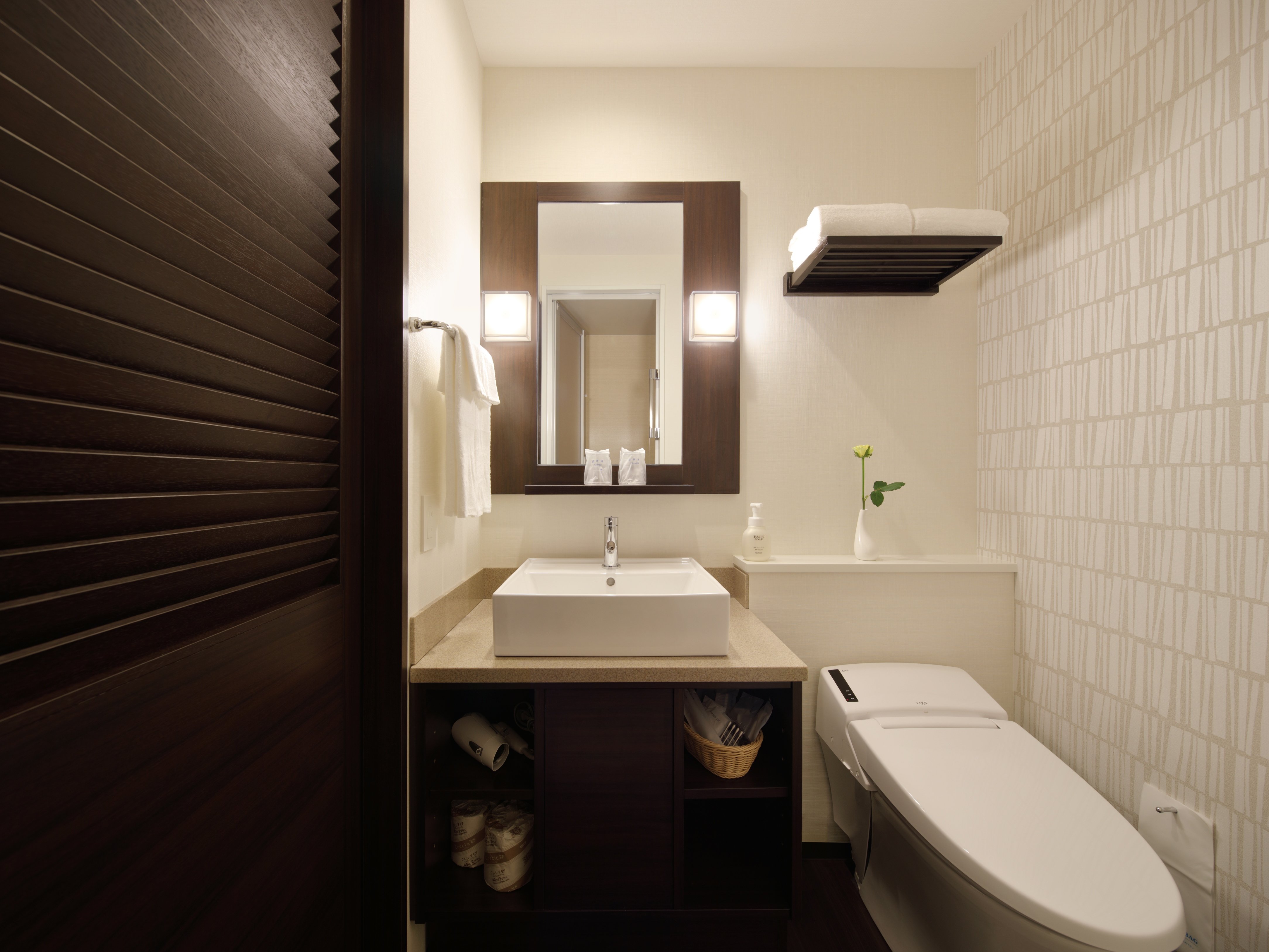 غرفة بسرير مزدوج، Red Roof Inn And Suites Osaka Namba Nippombashi 10/10