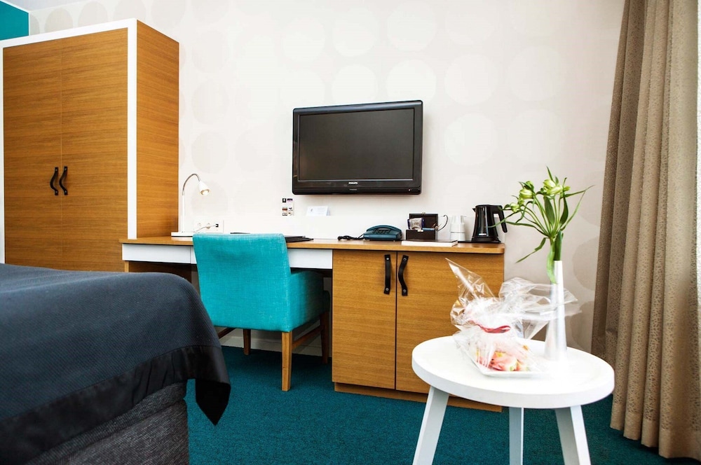 Elite Hotel Marina Plaza 37/50