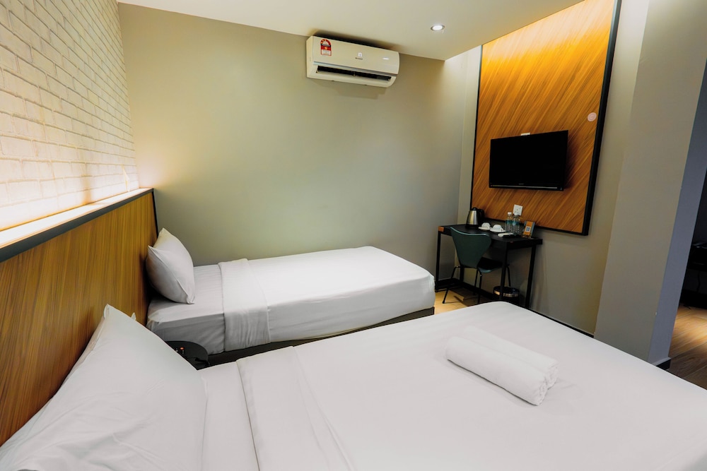 Hotel 99 Seri Kembangan Serdang 25/41