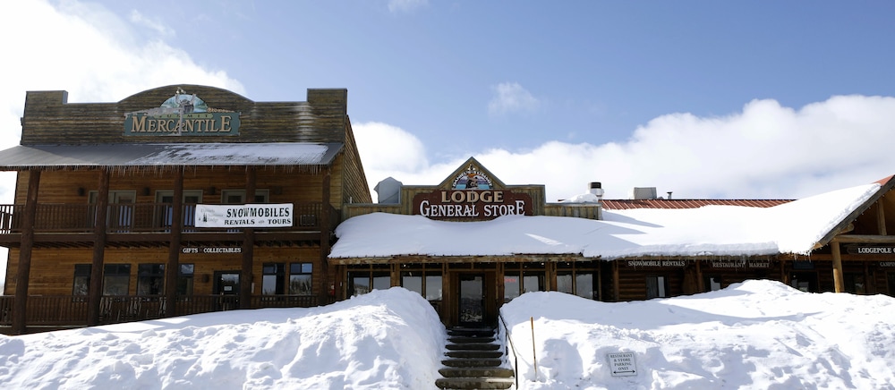 Daniels Summit Lodge 46/50